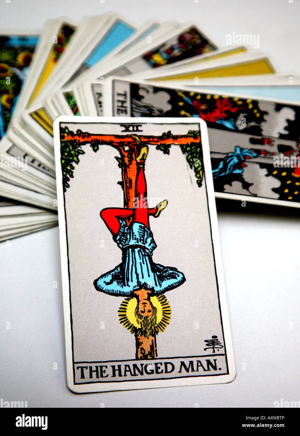 Pendu et pack de carte de tarot Banque D'Images