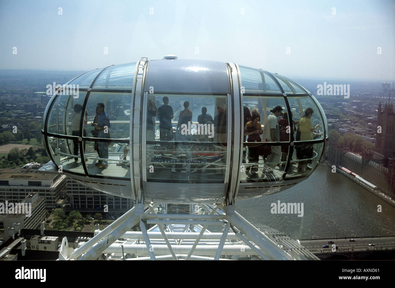 Vue d'une capsule en haut de la BA London Eye London UK Banque D'Images