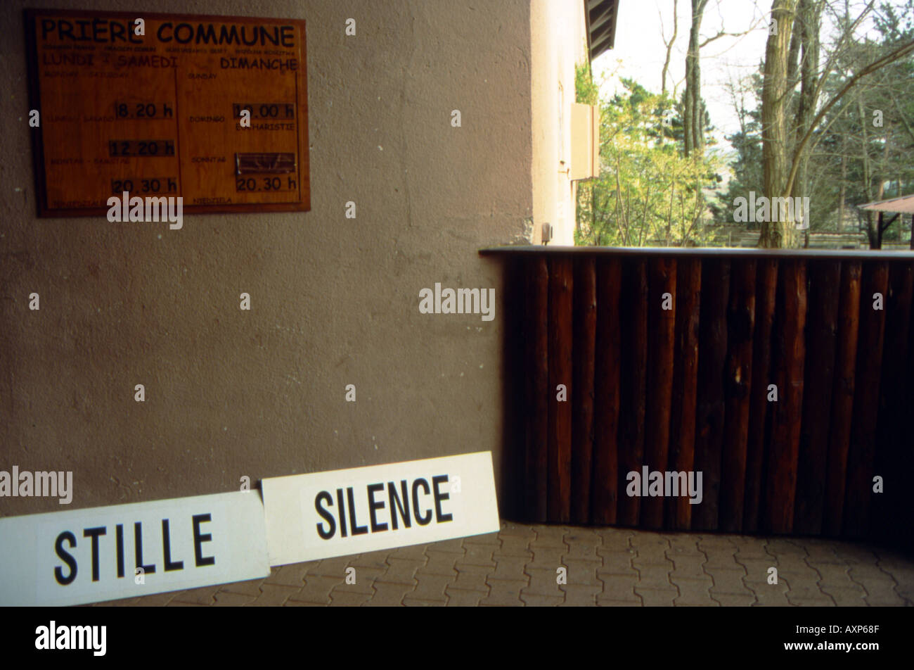Communauté de Taizé entrée churche campagne france Banque D'Images