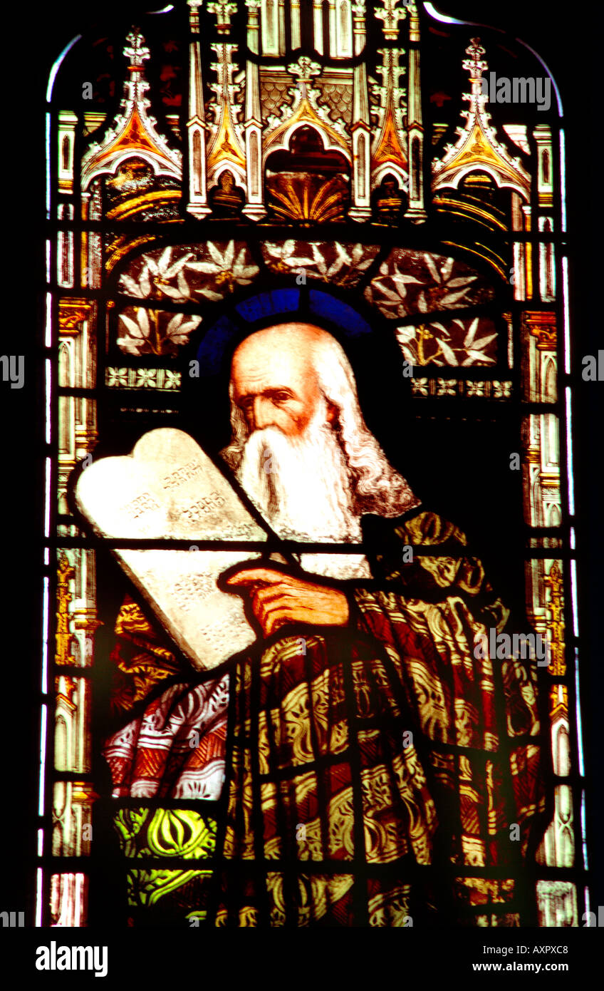 Moïse et les Dix Commandements de l'église paroissiale de St Peters Essex South Weald Banque D'Images