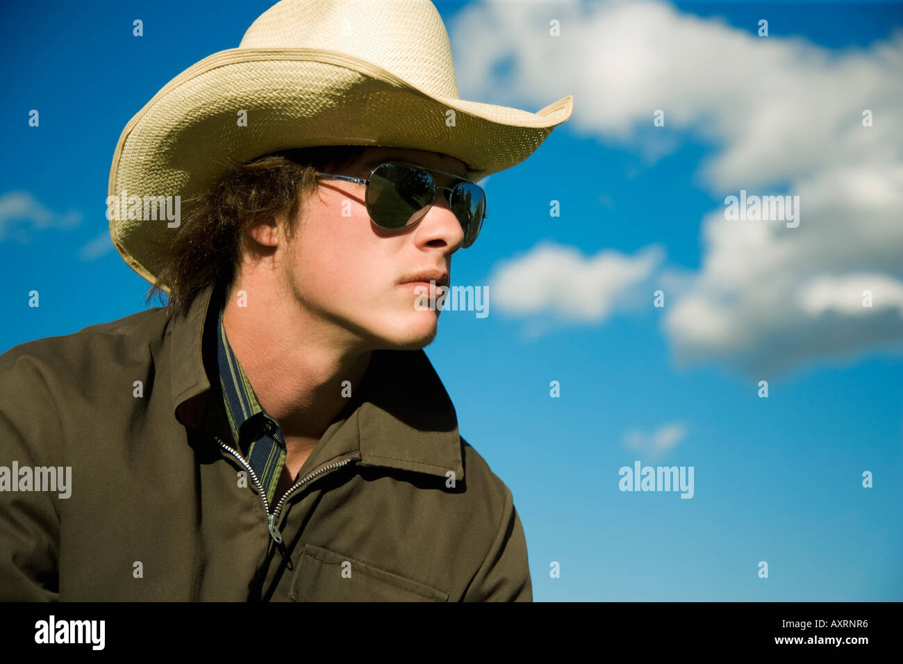 Les cowboys portent des lunettes de soleil Banque de photographies et  d'images à haute résolution - Alamy