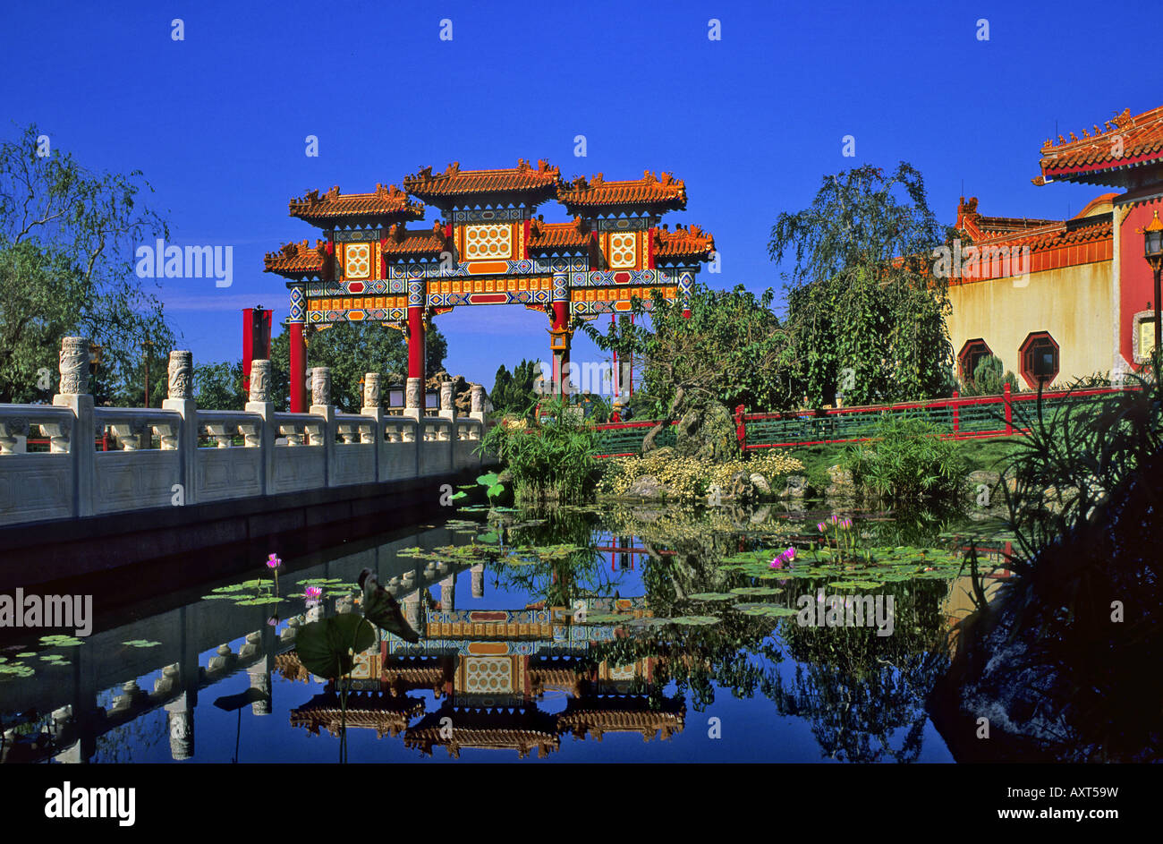 Porte d'entrée à l'exposition de la Chine à Epcot Center, Orlando, Floride, USA Banque D'Images