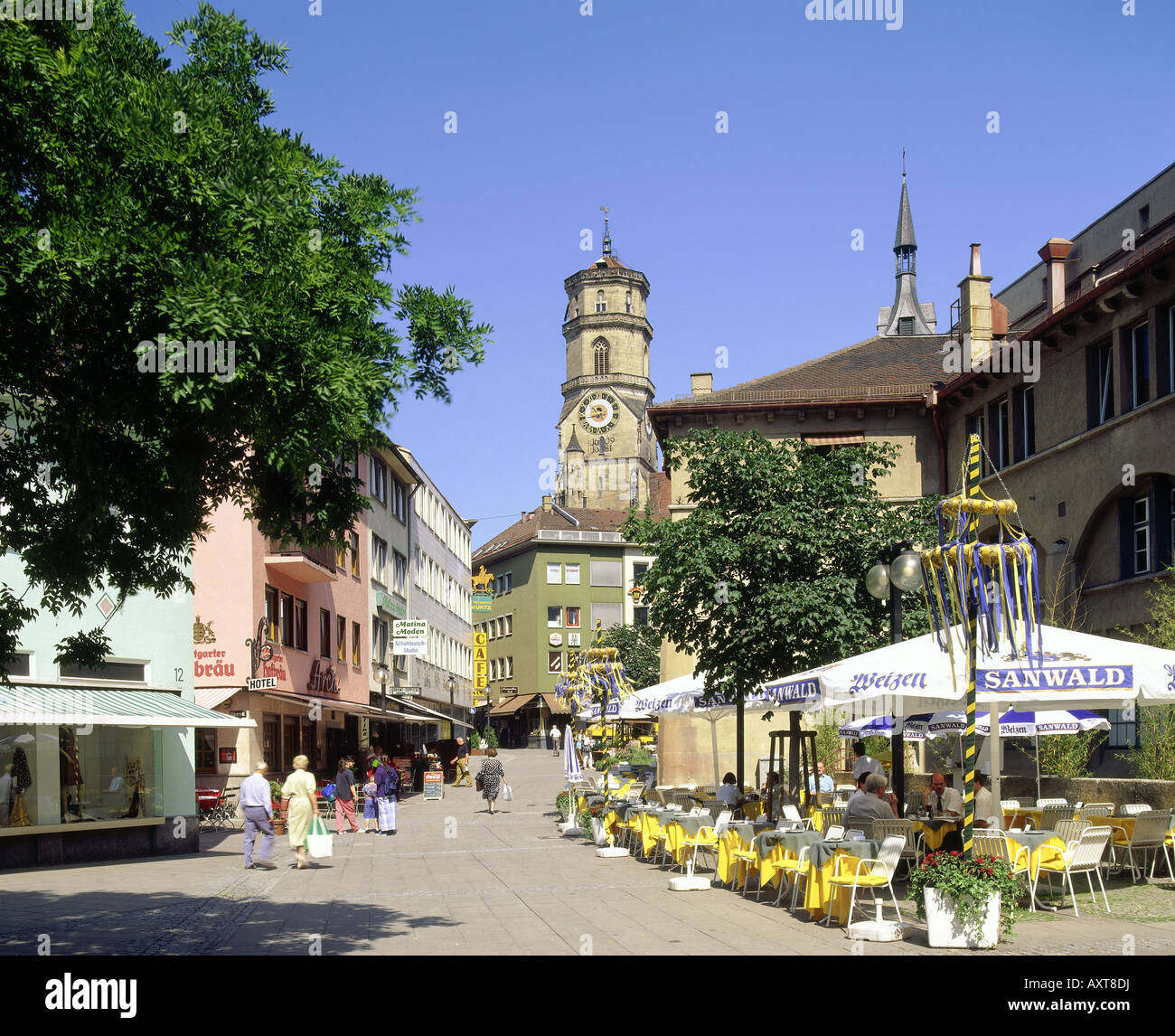 Géographie / voyages, Allemagne, Bade-Wurtemberg, Stuttgart, scènes de rue, zone piétonne/Sporerstrasse à la mairie de marché en face de la collégiale, café, restaurant, vue extérieure, table, chaises, Bade-Wurtemberg, Spoerstrasse, , Banque D'Images