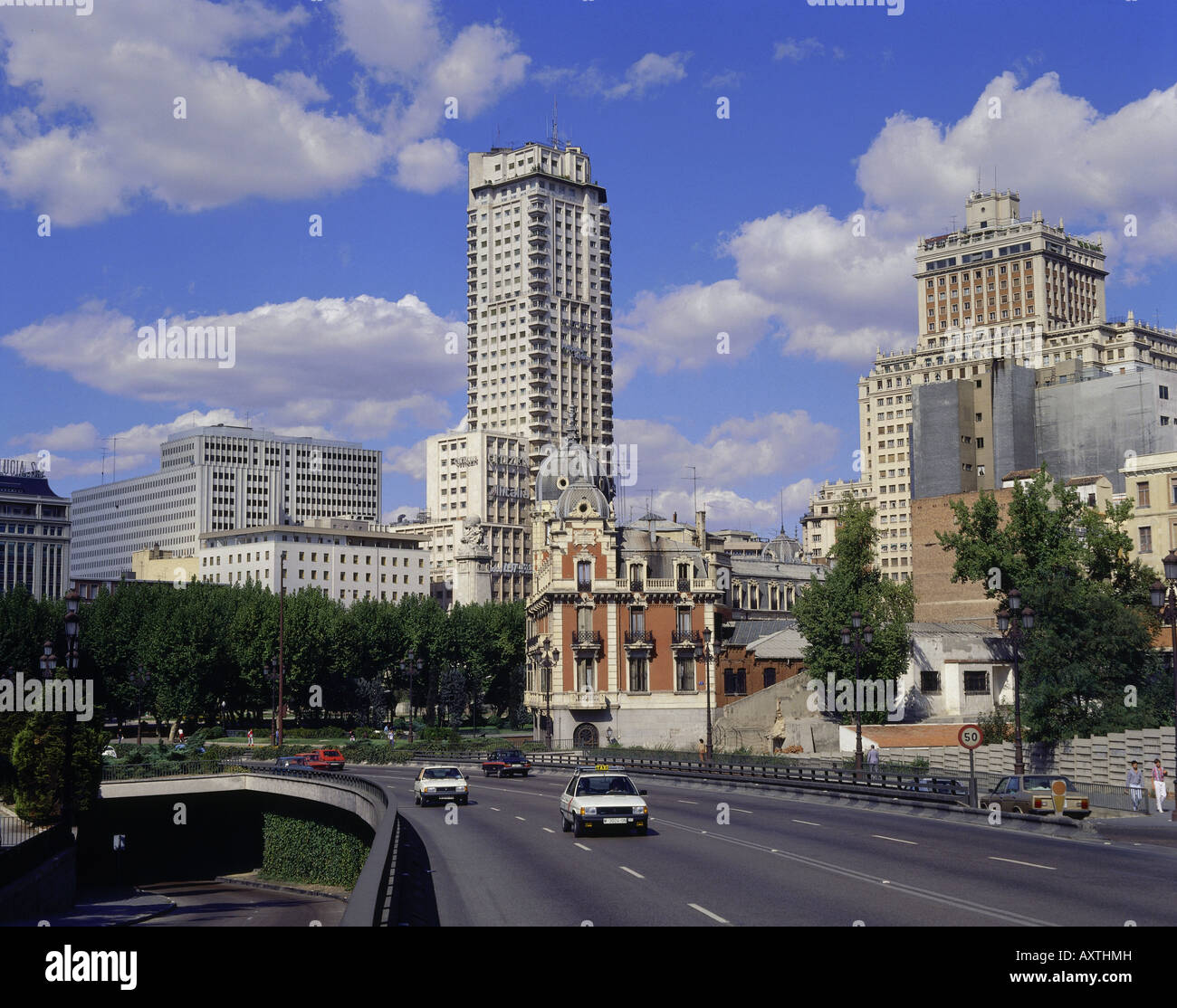 Géographie / voyages, Espagne, Madrid, rues, Bailen avec vue sur la Plaza Espana , Banque D'Images