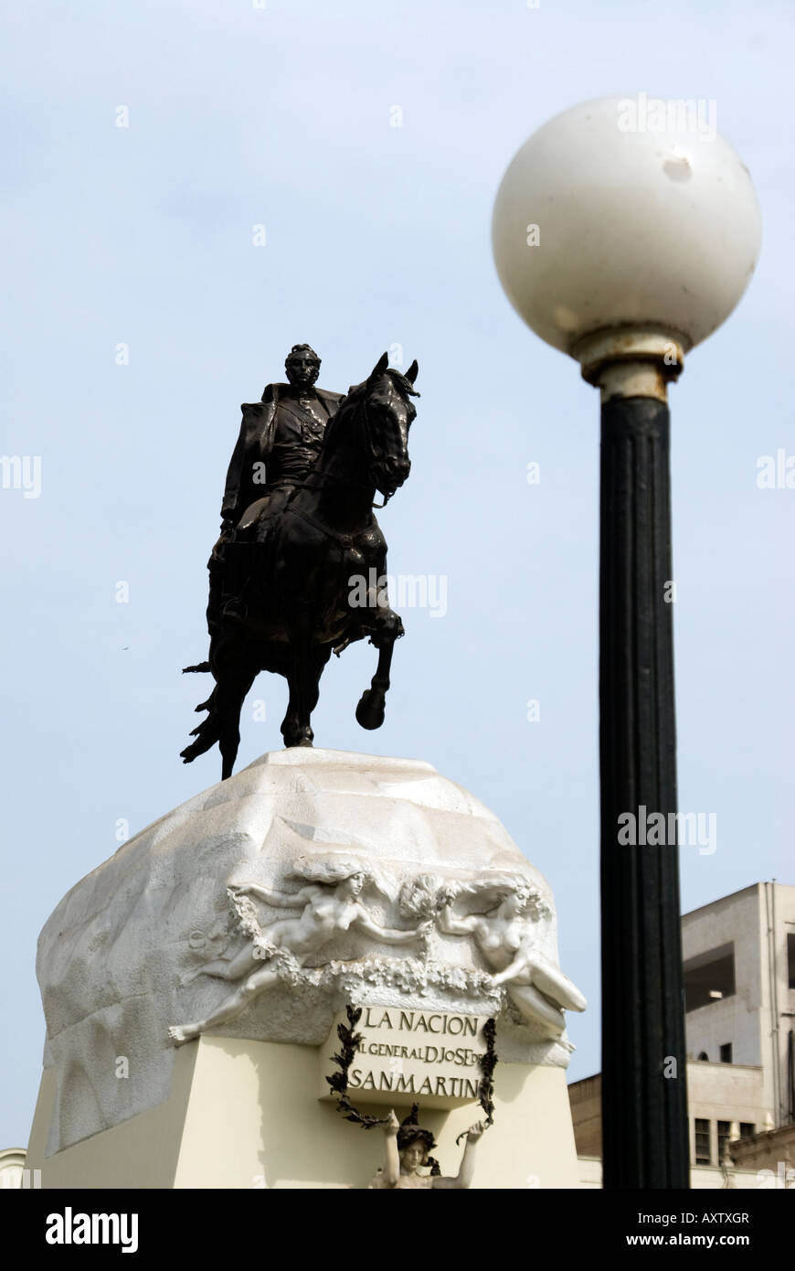 Statue dans le parc san martin ou jose san martin lima Pérou Amérique du Sud Banque D'Images