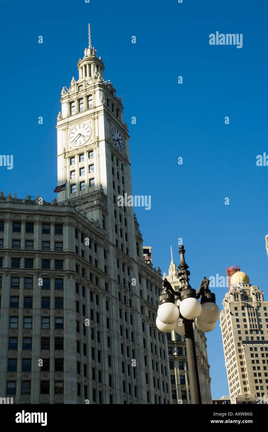 Wrigley Building sur la gauche, Chicago, Illinois, États-Unis Banque D'Images