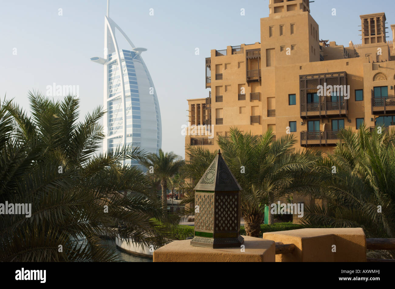 Hôtel Burj Al Arab et Madinat Jumeirah Hotel, Dubai, Émirats arabes unis, Moyen Orient Banque D'Images