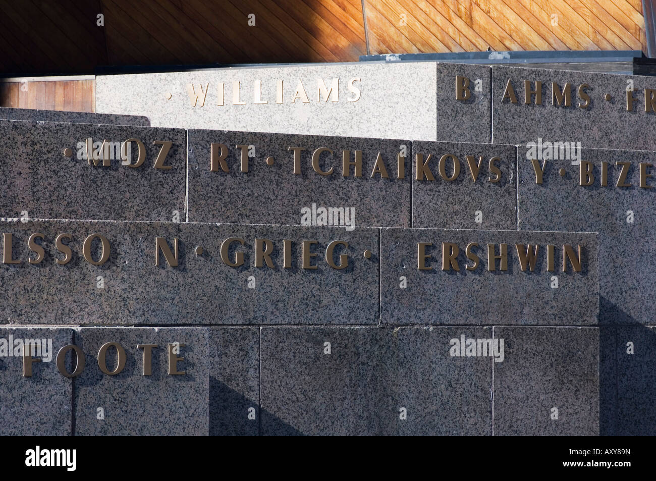 Le Hatch Shell Memorial sur l'Esplanade, près des noms du compositeur, Boston, Massachusetts, USA Banque D'Images