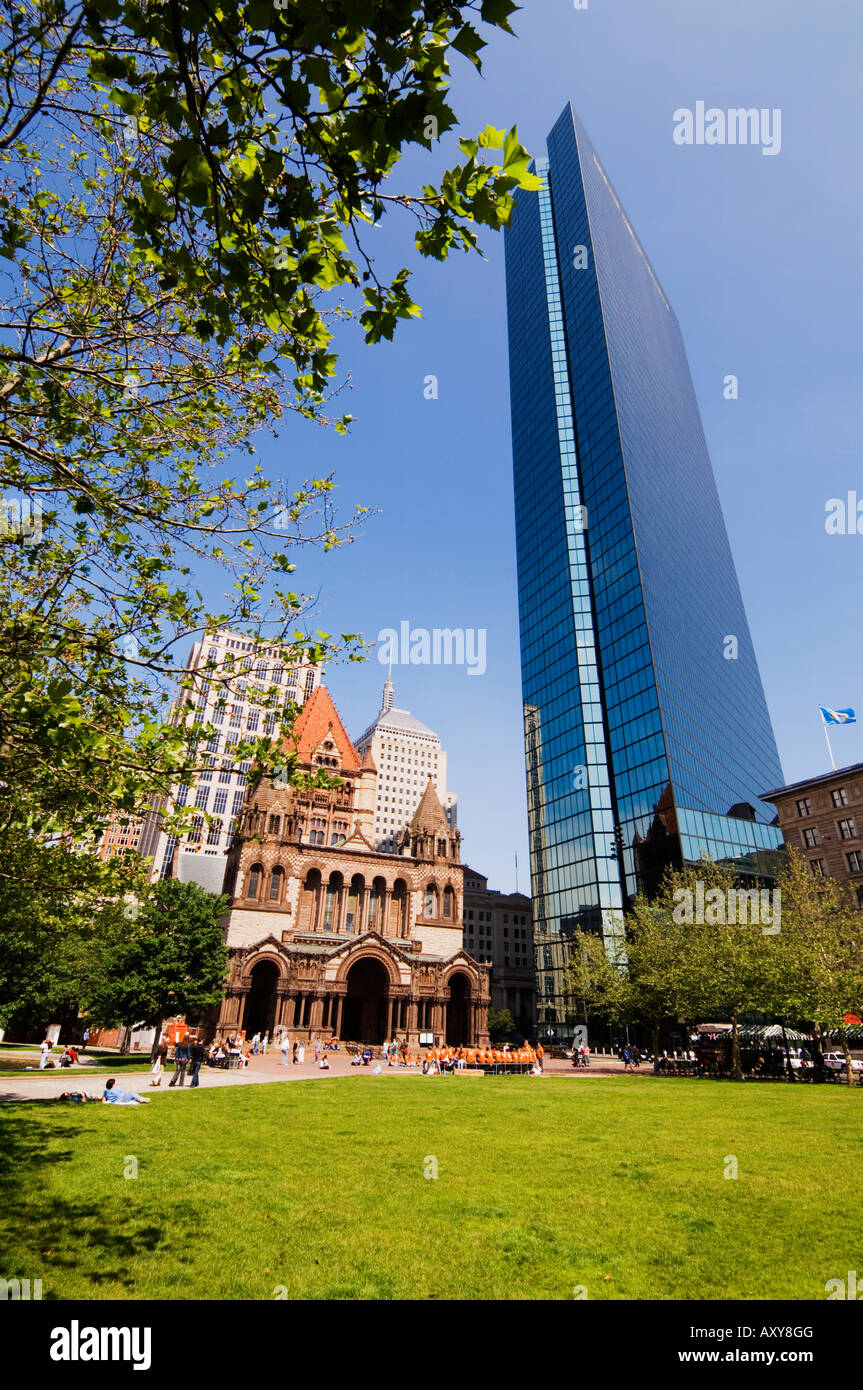 Église de la Trinité et la John Hancock Tower, Copley Square, Boston, Massachusetts, USA Banque D'Images