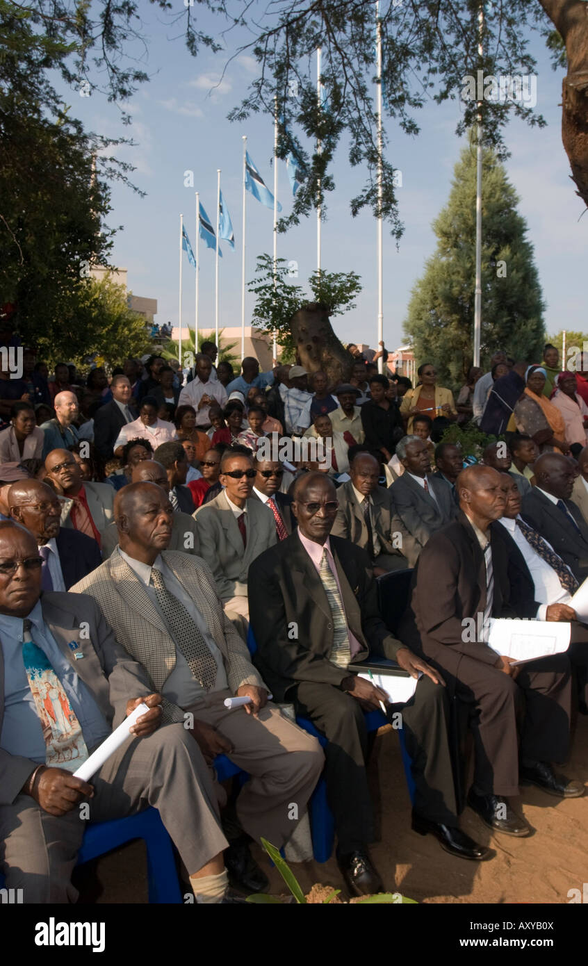 Public en Inaugration de Seretse Khama Ian Khama quatrième président de la République du Botswana Banque D'Images
