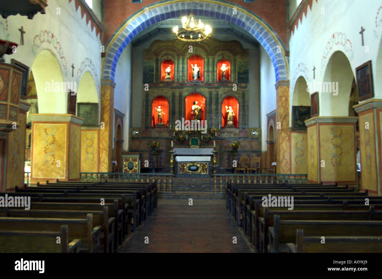 L'église catholique à la mission de San Juan Bautista State Park CA USA Banque D'Images