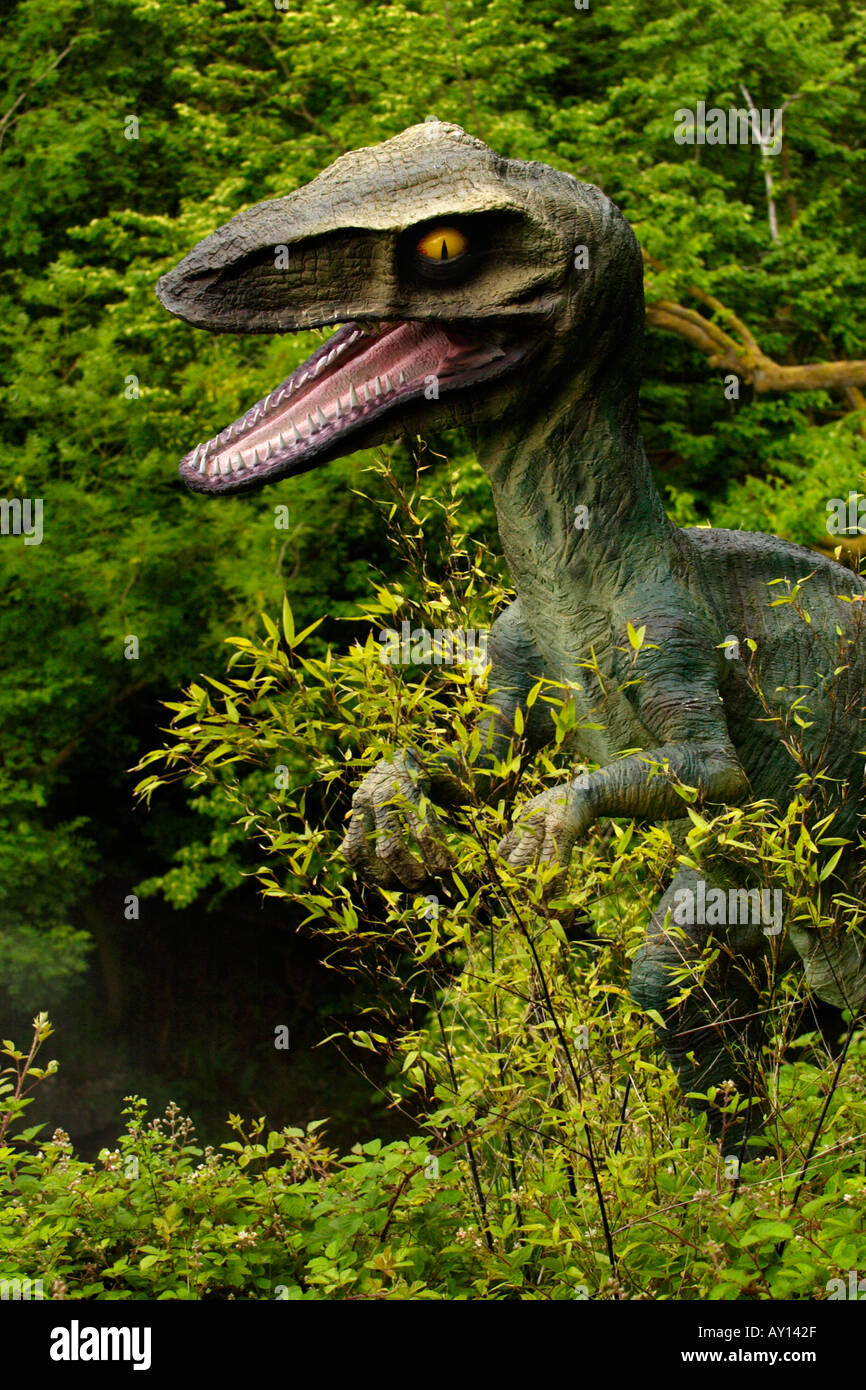 Plus grand monde à dinosaur park Dan yr Ogof Grottes dans le Parc National des Brecon Beacons au Pays de Galles, UK 55 dinosaures grandeur nature Banque D'Images