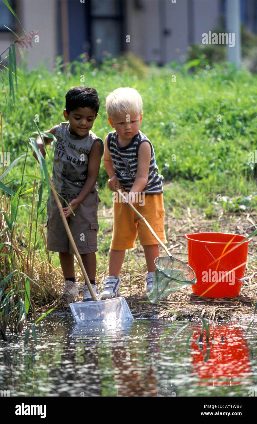 Noir et blond de pêche ensemble Banque D'Images