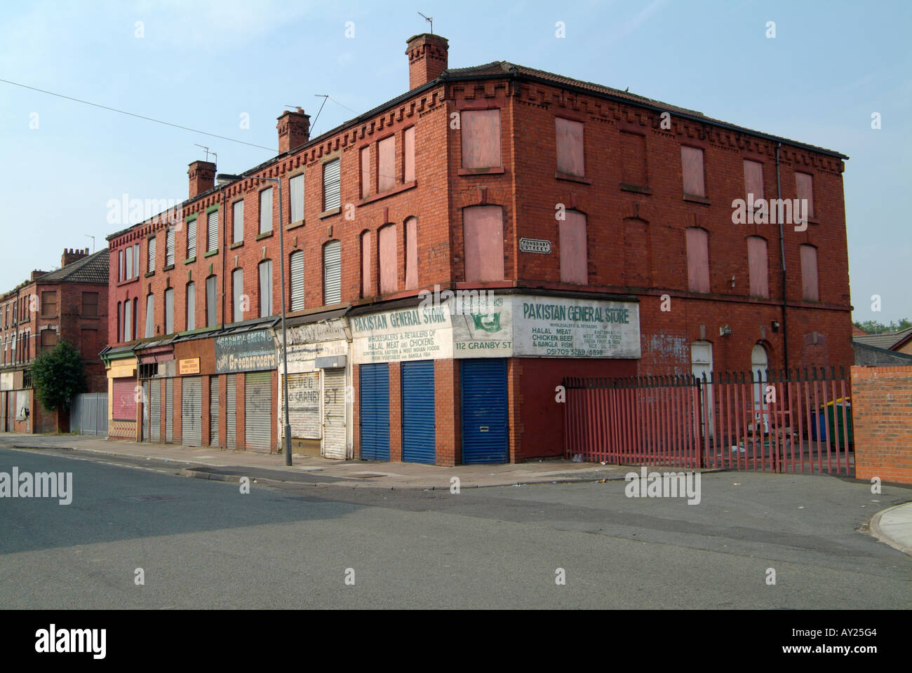 Les entreprises et commerces sur rue Granby Toxteth 8 Liverpool Merseyside Banque D'Images