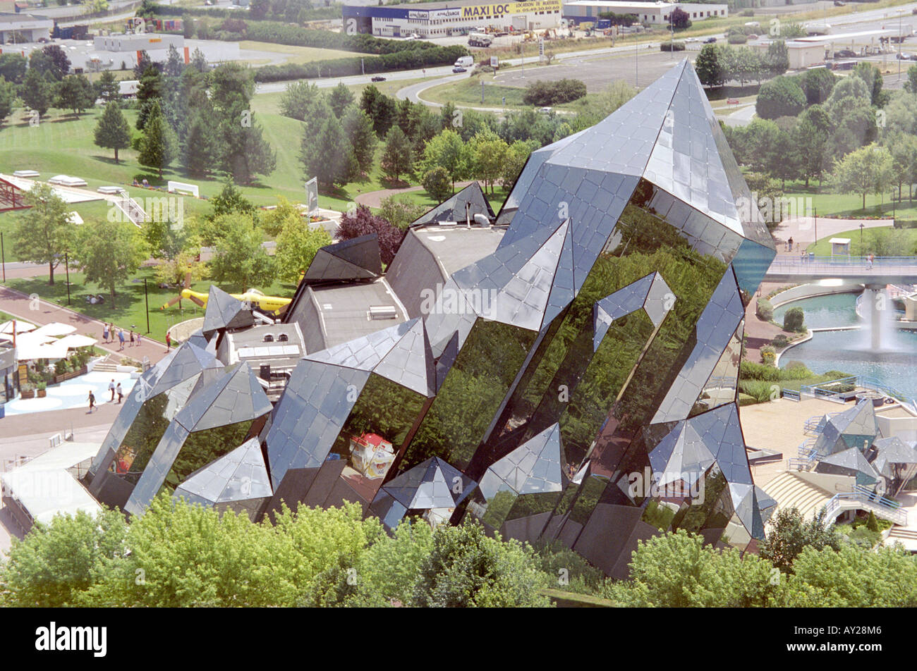 Bâtiment de verre Futuroscope France Photo Stock - Alamy