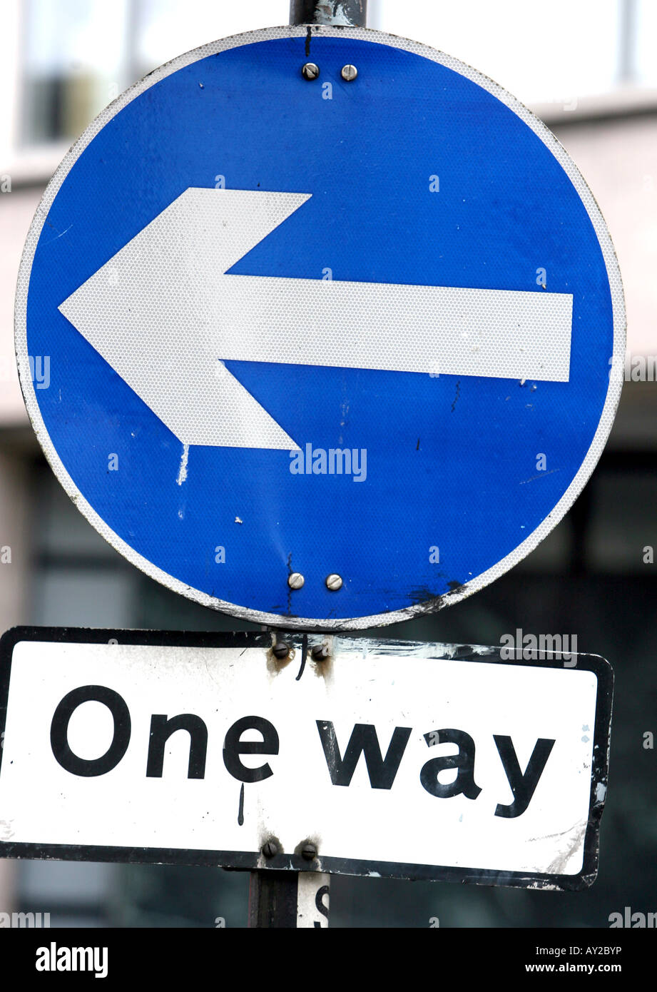 Les signaux de signalisation routière à Londres d'une façon Banque D'Images