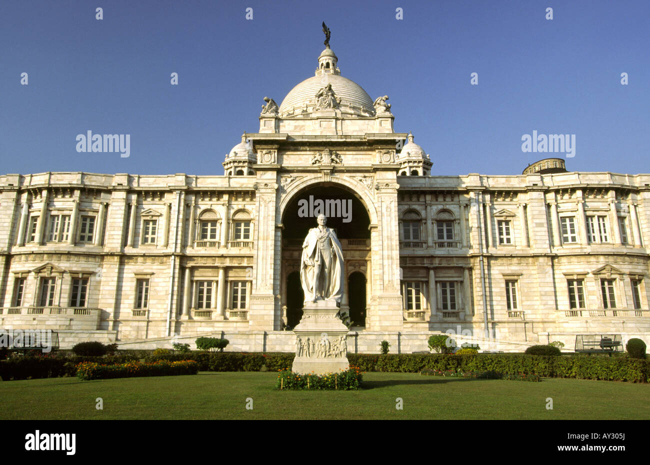 Inde Calcutta Bengale Ouest Victoria Memorial south/statue de Lord Curzon Banque D'Images