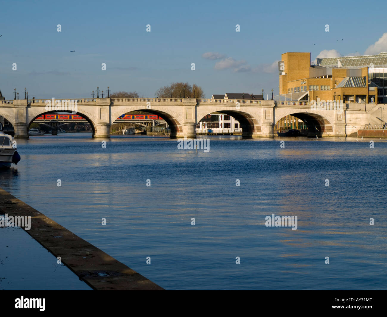 Uk angleterre london Kingston upon Thames Surrey riverside Banque D'Images