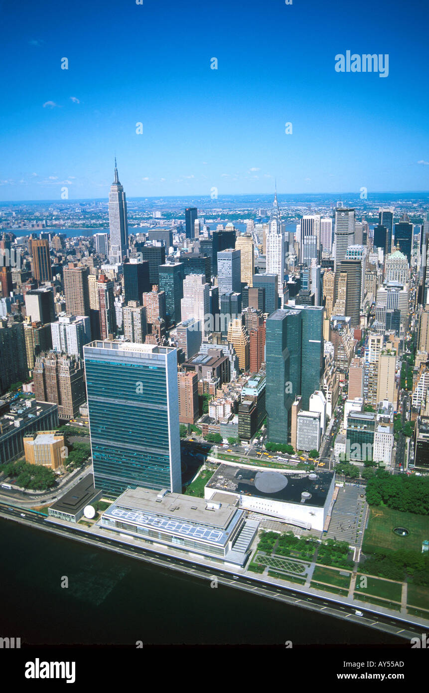 Une vue aérienne de la ville de New York montrant l'U N et Empire State Building Banque D'Images