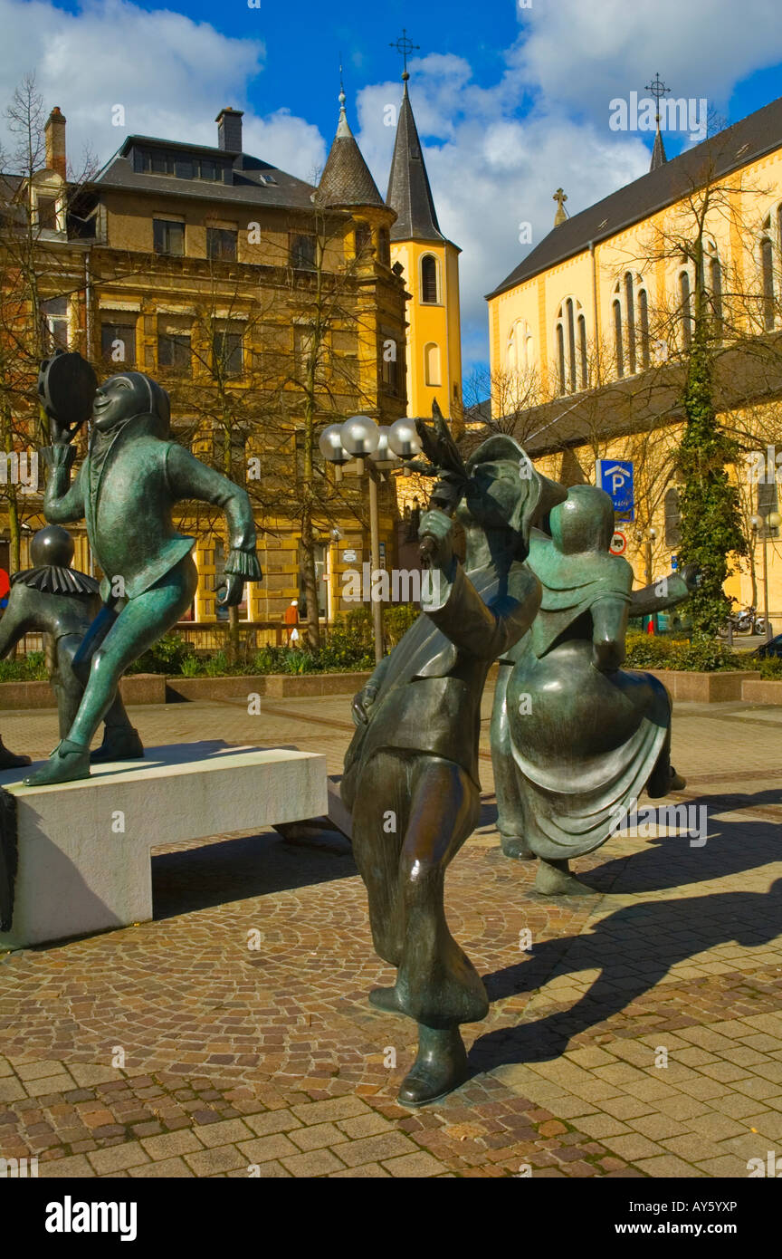 Les statues sur la Place du Théâtre à Luxembourg Europe Banque D'Images