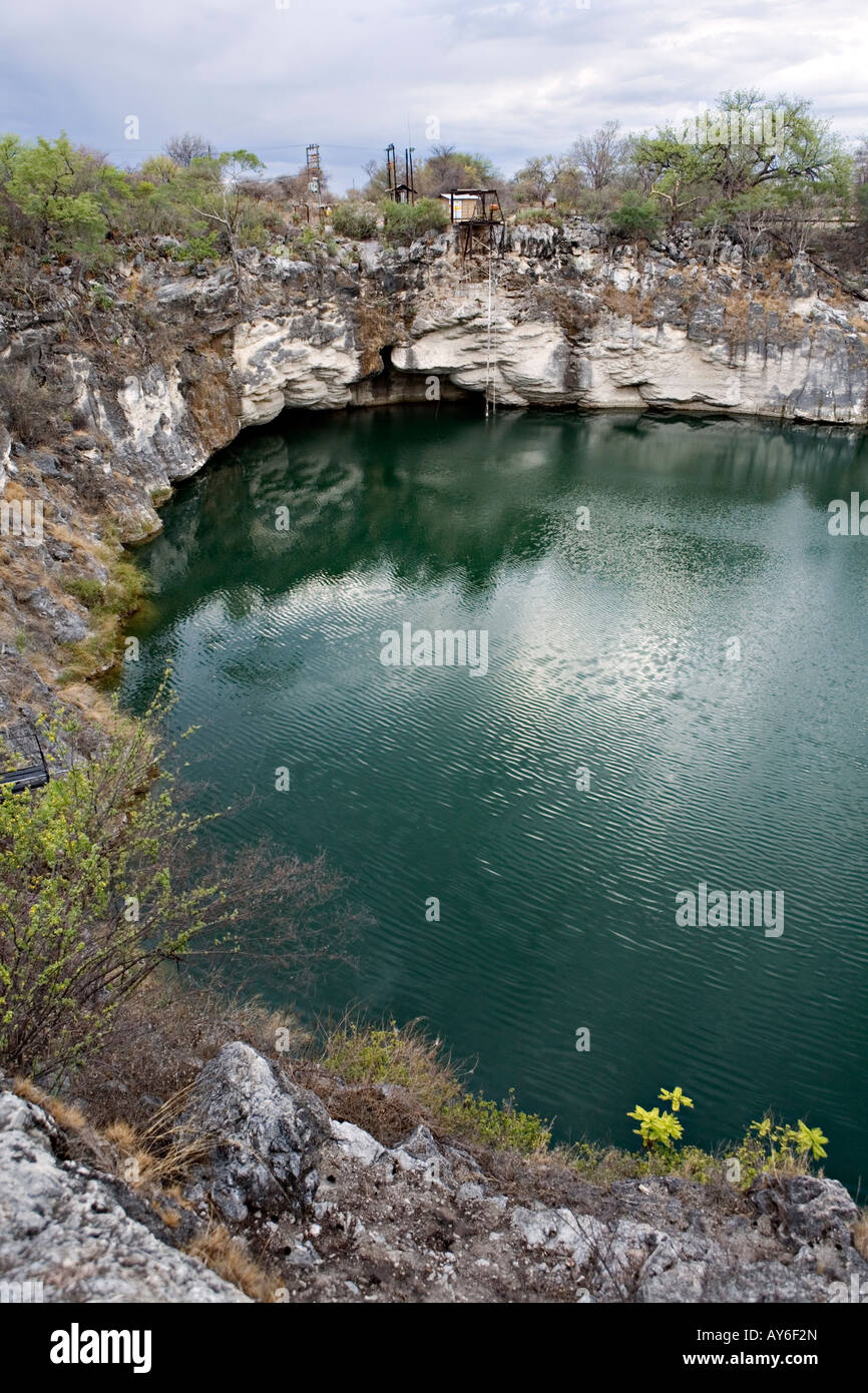 Lac Otjikoto près de Tsumeb en Namibie Banque D'Images