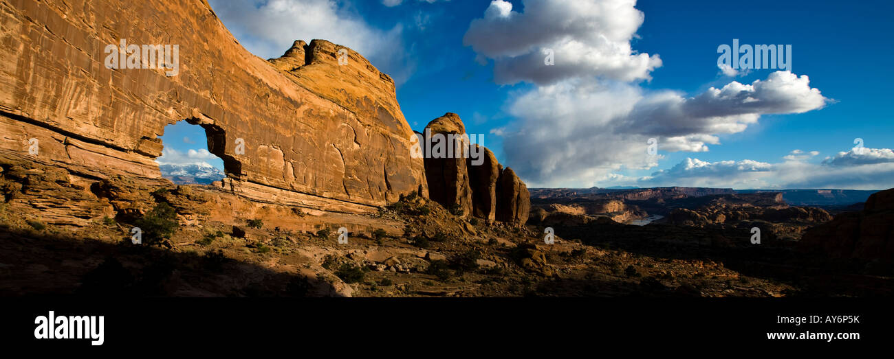 Arche près de Jeep Moab Utah Banque D'Images