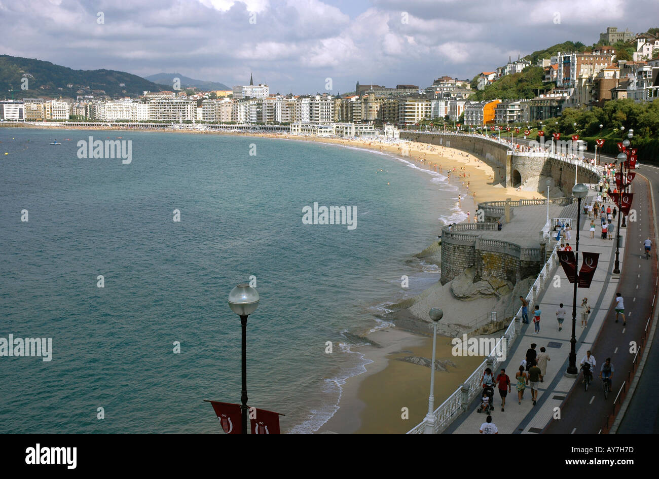 Vue panoramique de la Bahia de la Concha Donostia San Sebastian Pays Basque Golfe de Gascogne Golfo de Vizcaya Espagne España Europe Banque D'Images