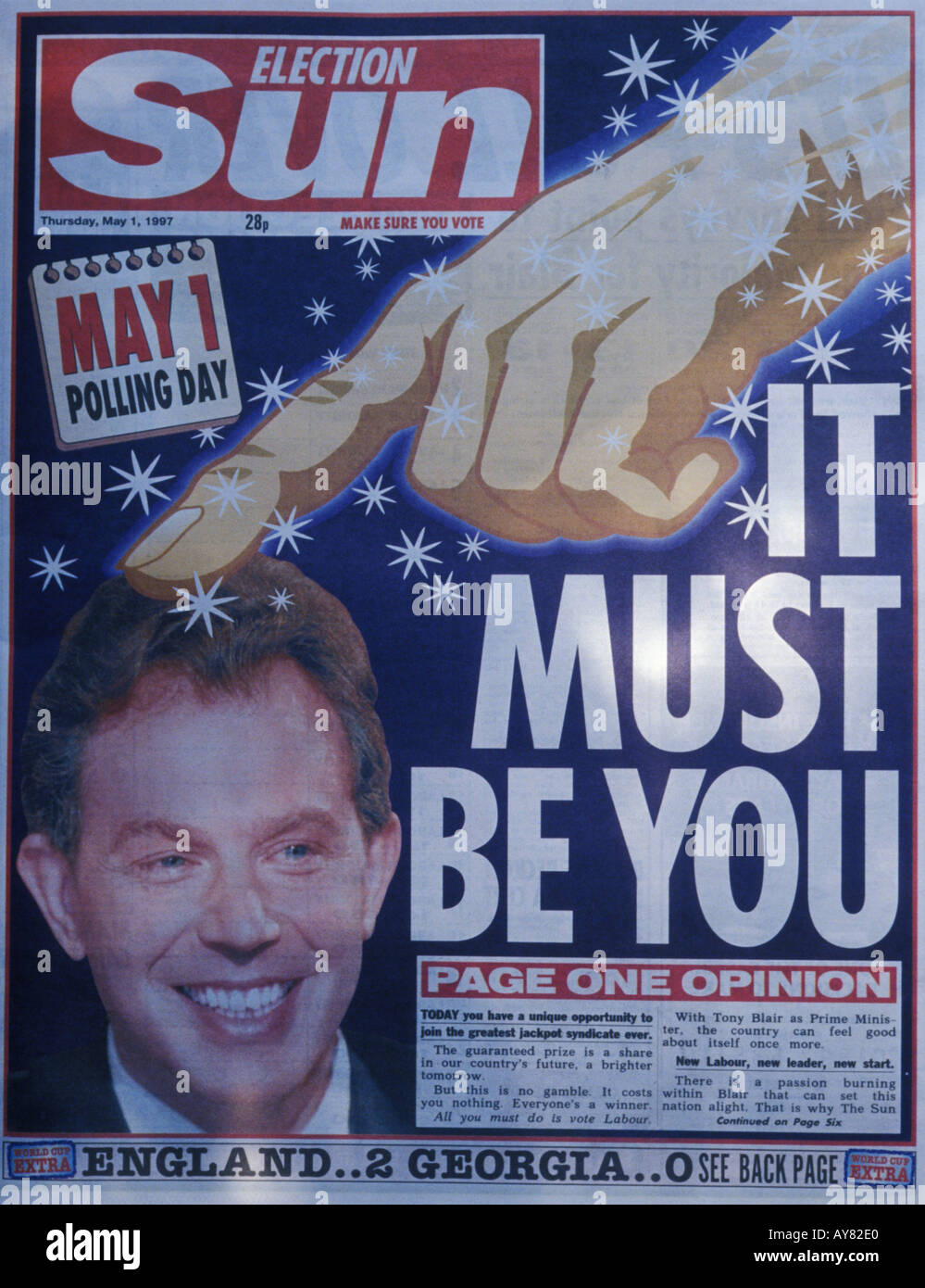 Journal Sun. Nouvelles de la page d'accueil, « ça doit être vous ». 1er mai 1997 titre du journal pour l'élection de Tony Blair. New Labour. ANNÉES 1970 ROYAUME-UNI HOMER SYKES Banque D'Images