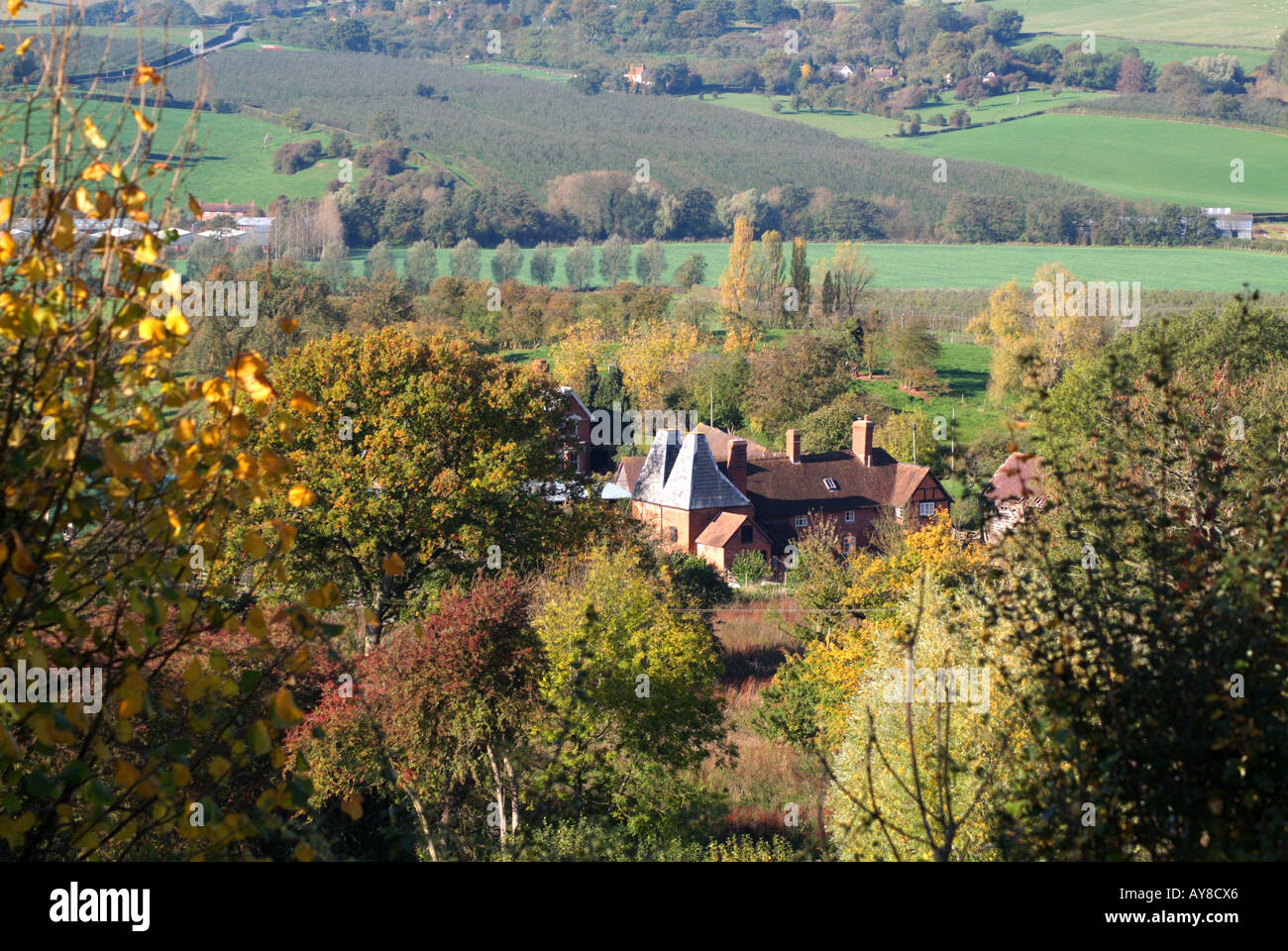 Paysage de campagne avec THE MALTINGS converti. HEREFORDSHIRE. L'Angleterre. UK Banque D'Images