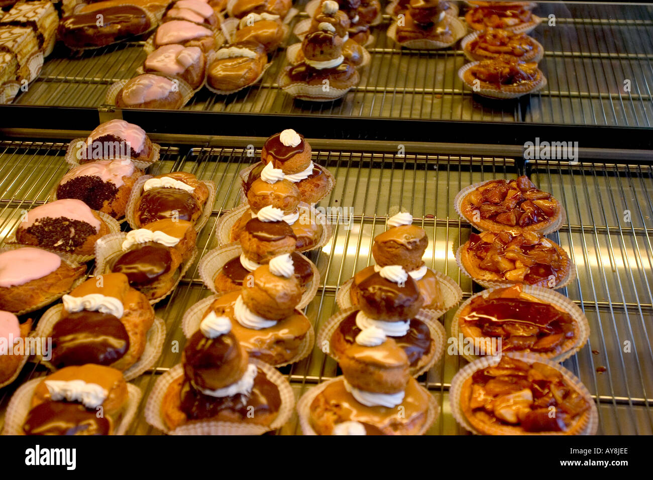 Gland Cake Banque D Image Et Photos Alamy Gland Cake Banque D Image Et Photos Alamy
