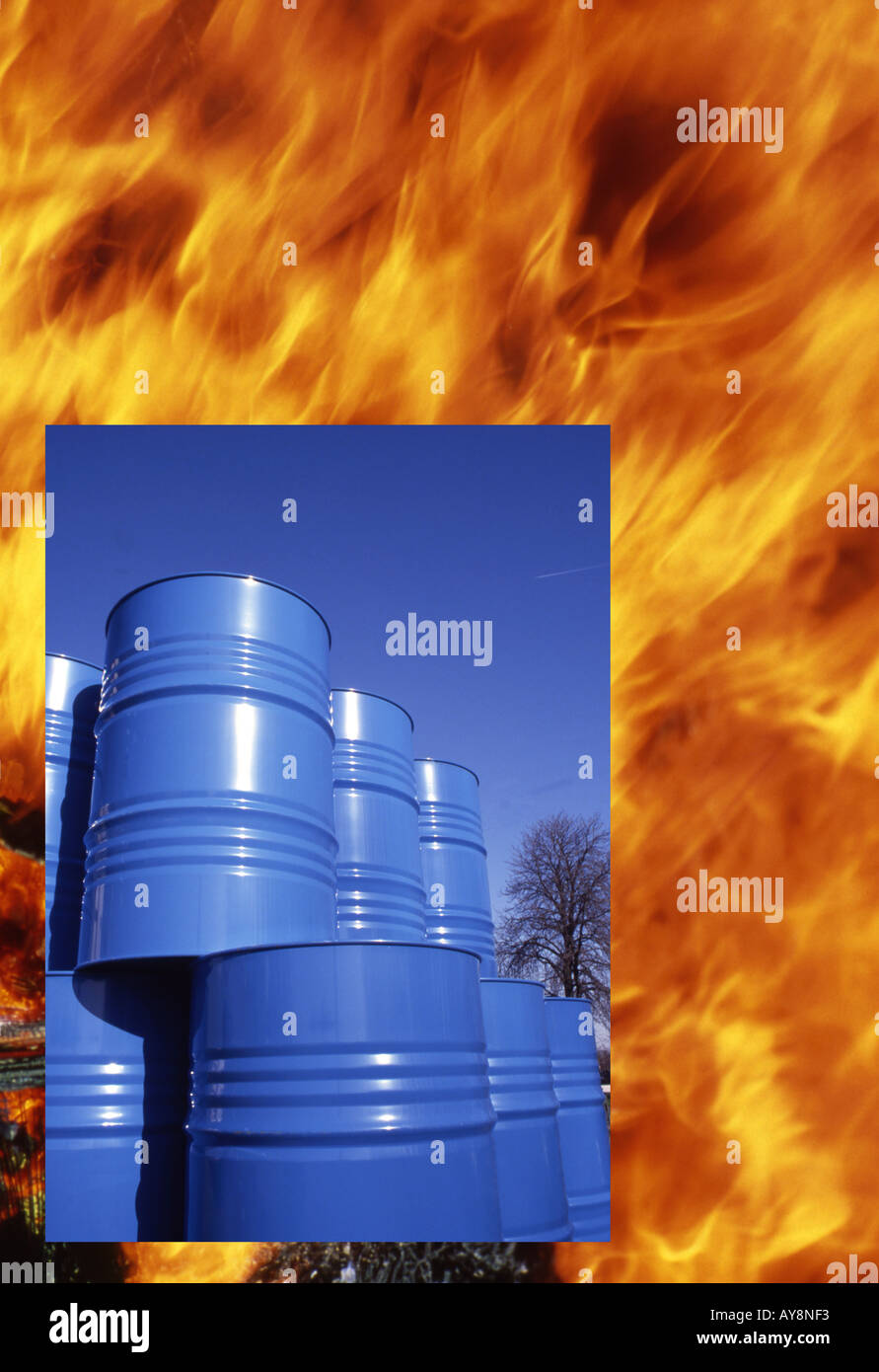 Blue de barils de pétrole et le feu Banque D'Images