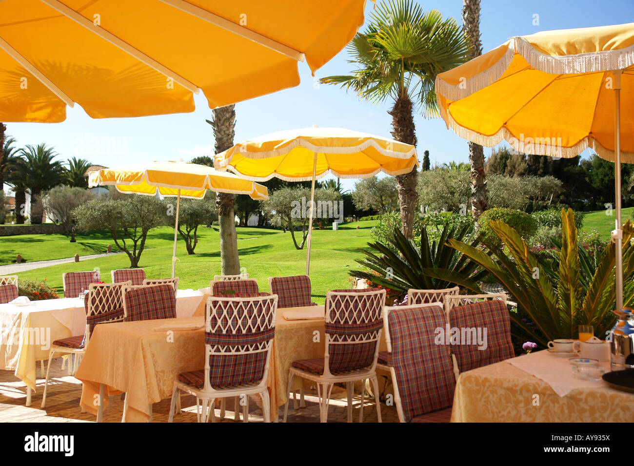 Le restaurant de l'esplanade en Algarve Banque D'Images