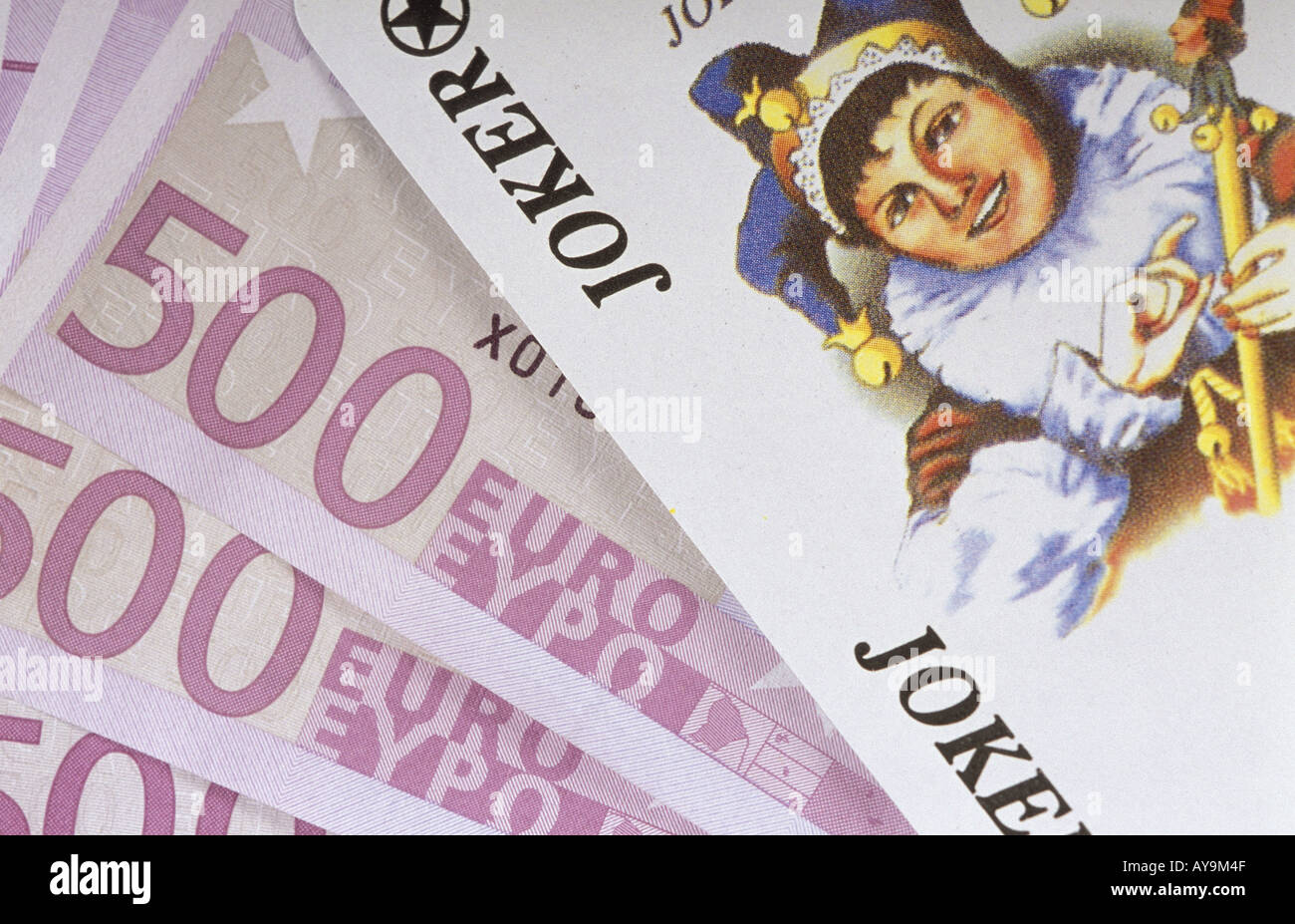 500 Euro Note mit Joker Spielkarte Banque D'Images