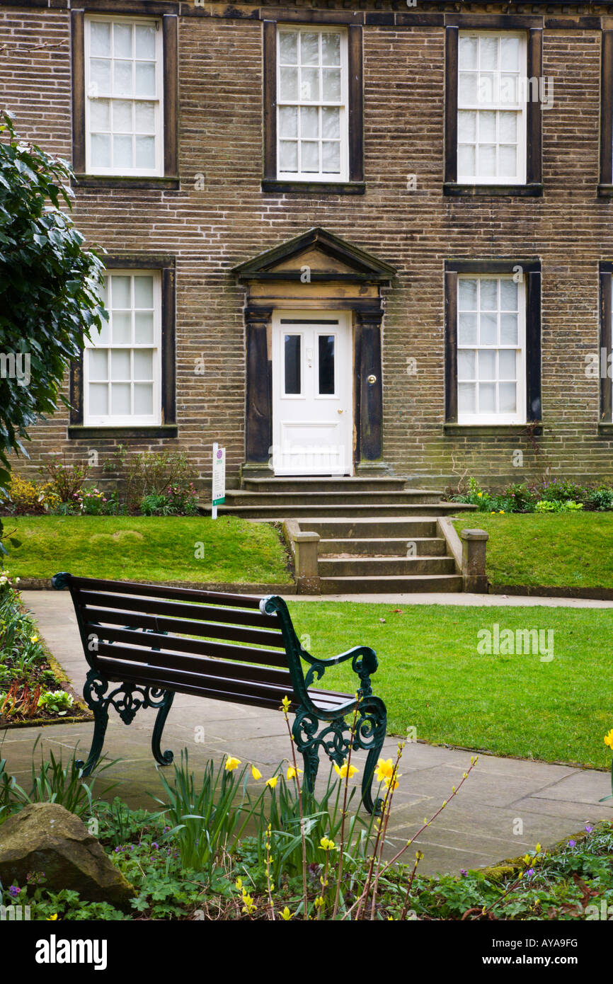 Bronte Parsonage Museum au printemps Haworth West Yorkshire Angleterre Banque D'Images