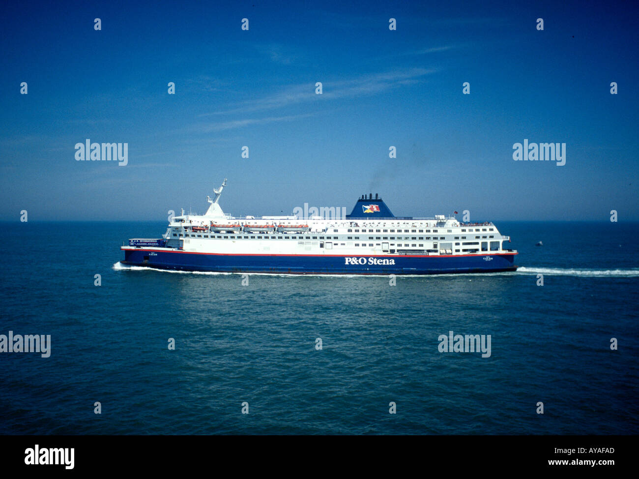 Channel Ferry en mer en Angleterre Banque D'Images
