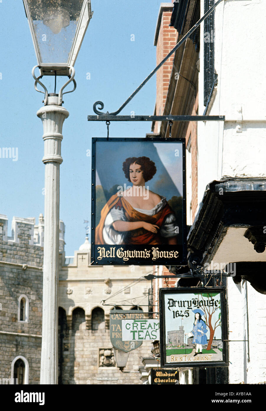 Enseigne de pub à Windsor wIndsor cAstle Background Banque D'Images