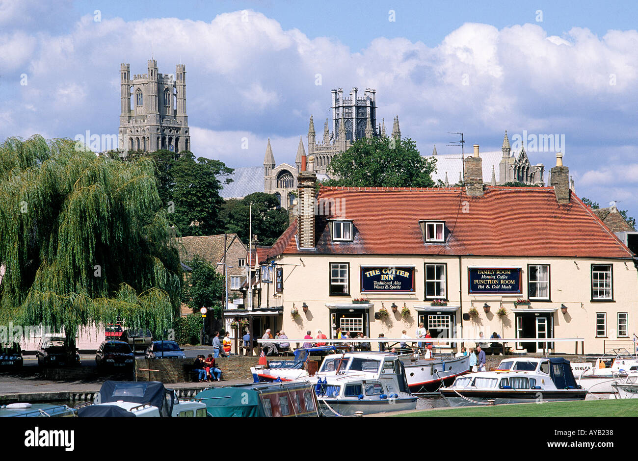 La rivière et la cathédrale d'Ely en Angleterre Norfolk Banque D'Images