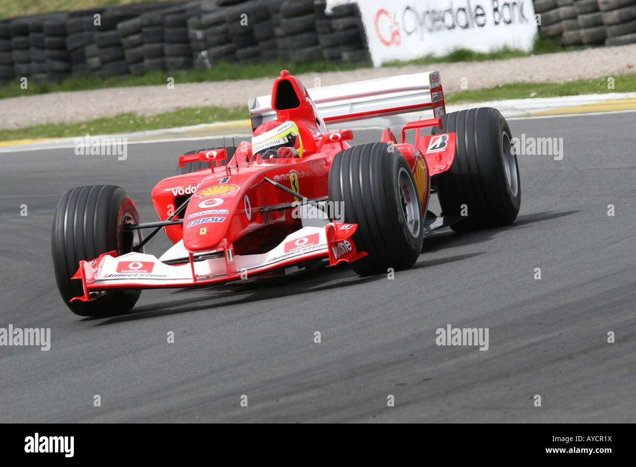 Nathan kinch prend un Rubens Barrichello ex voiture de formule un Ferrari sur un tour de démonstration de knockhill Banque D'Images