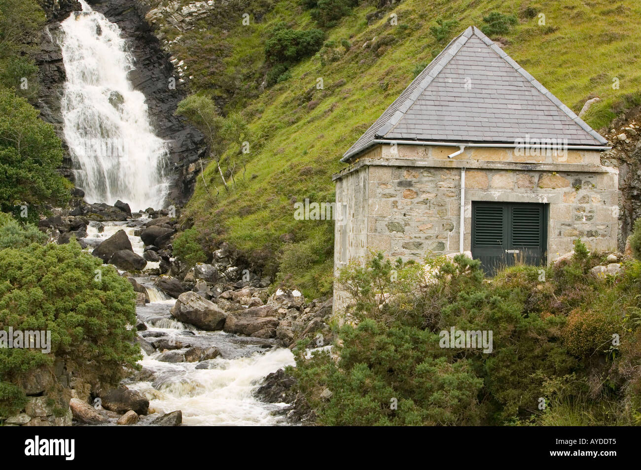 Une petite échelle hydro electric scheme à Kylesku, Assynt, Ecosse, Royaume-Uni Banque D'Images