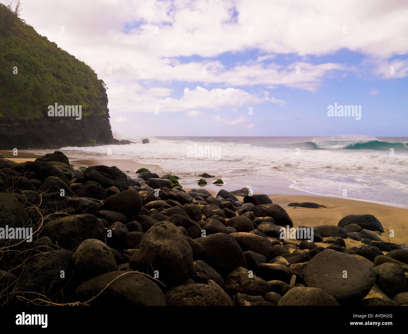 Rochers sur la plage, parc d'état de la côte Napali, Kauai, Hawaii Banque D'Images