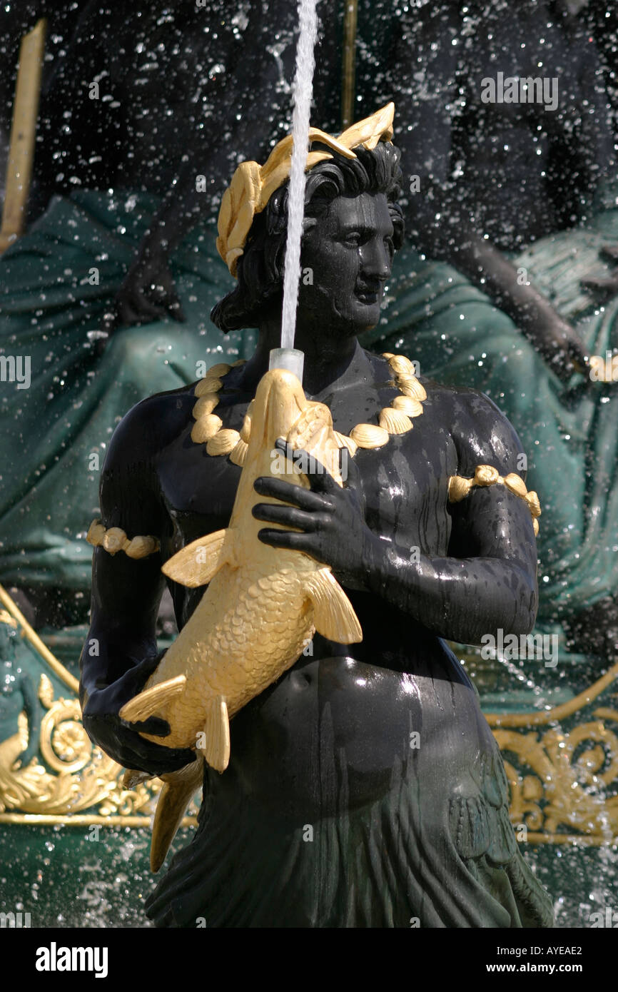 Détail de la Fontaine des Fleuves Place de la Concorde Paris France Banque D'Images