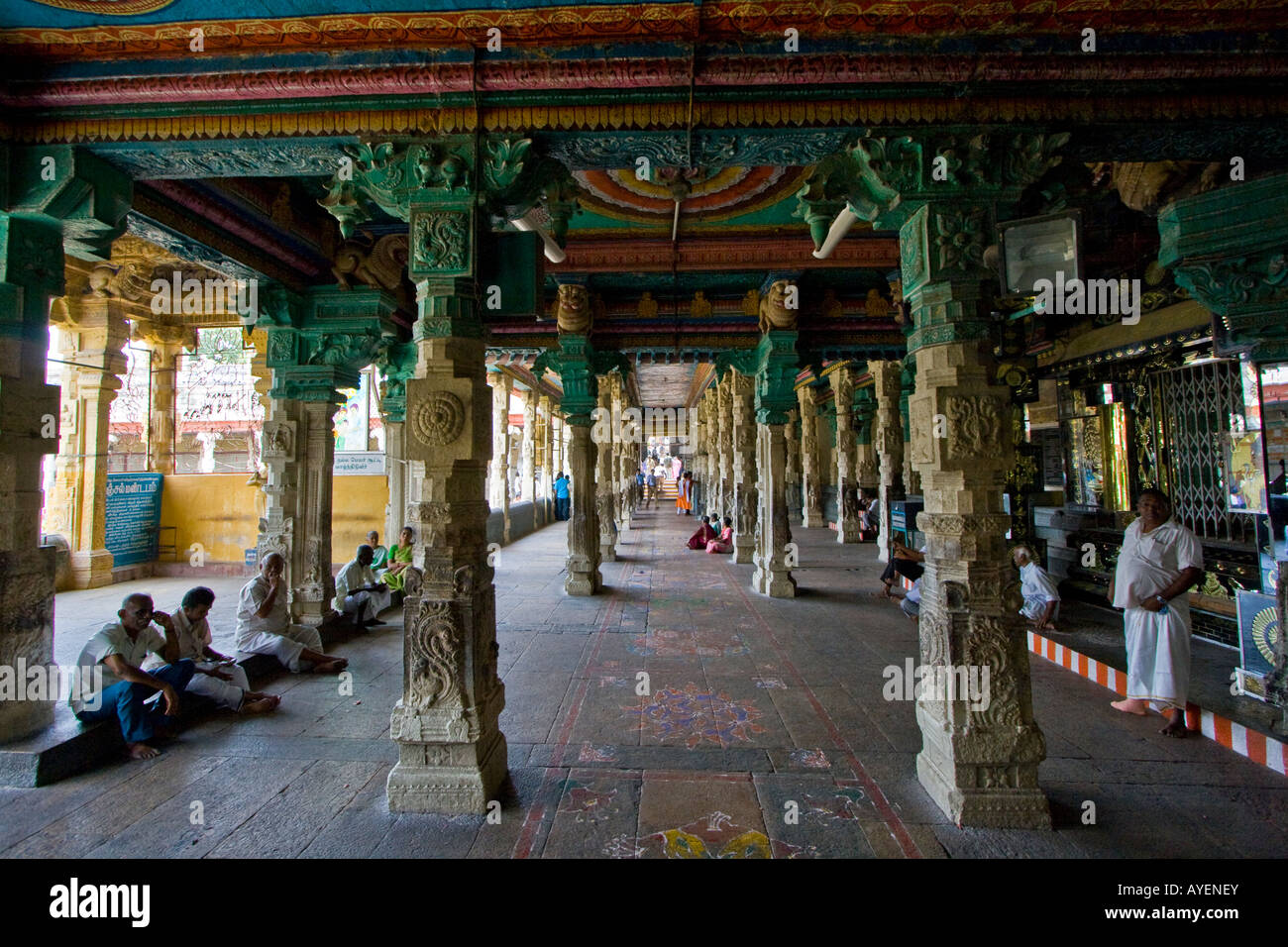 L'intérieur de temple hindou Sri Meenakshi à Madurai Inde du Sud Banque D'Images