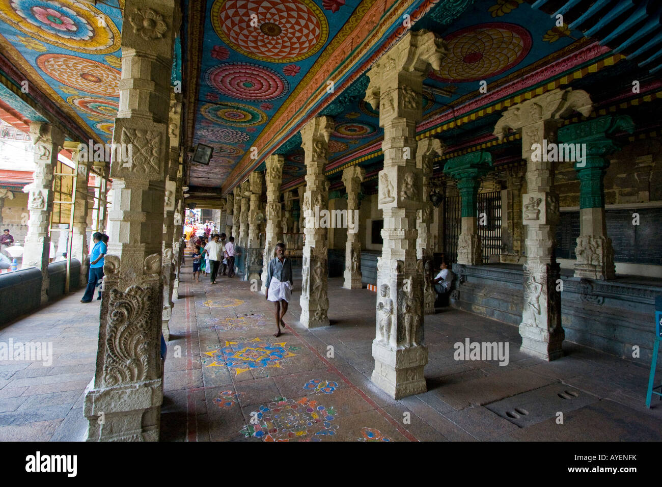 L'intérieur de temple hindou Sri Meenakshi à Madurai Inde du Sud Banque D'Images