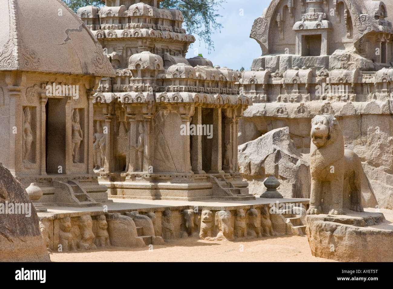 Cinq Rathas à Mamallapuram Inde du Sud Banque D'Images