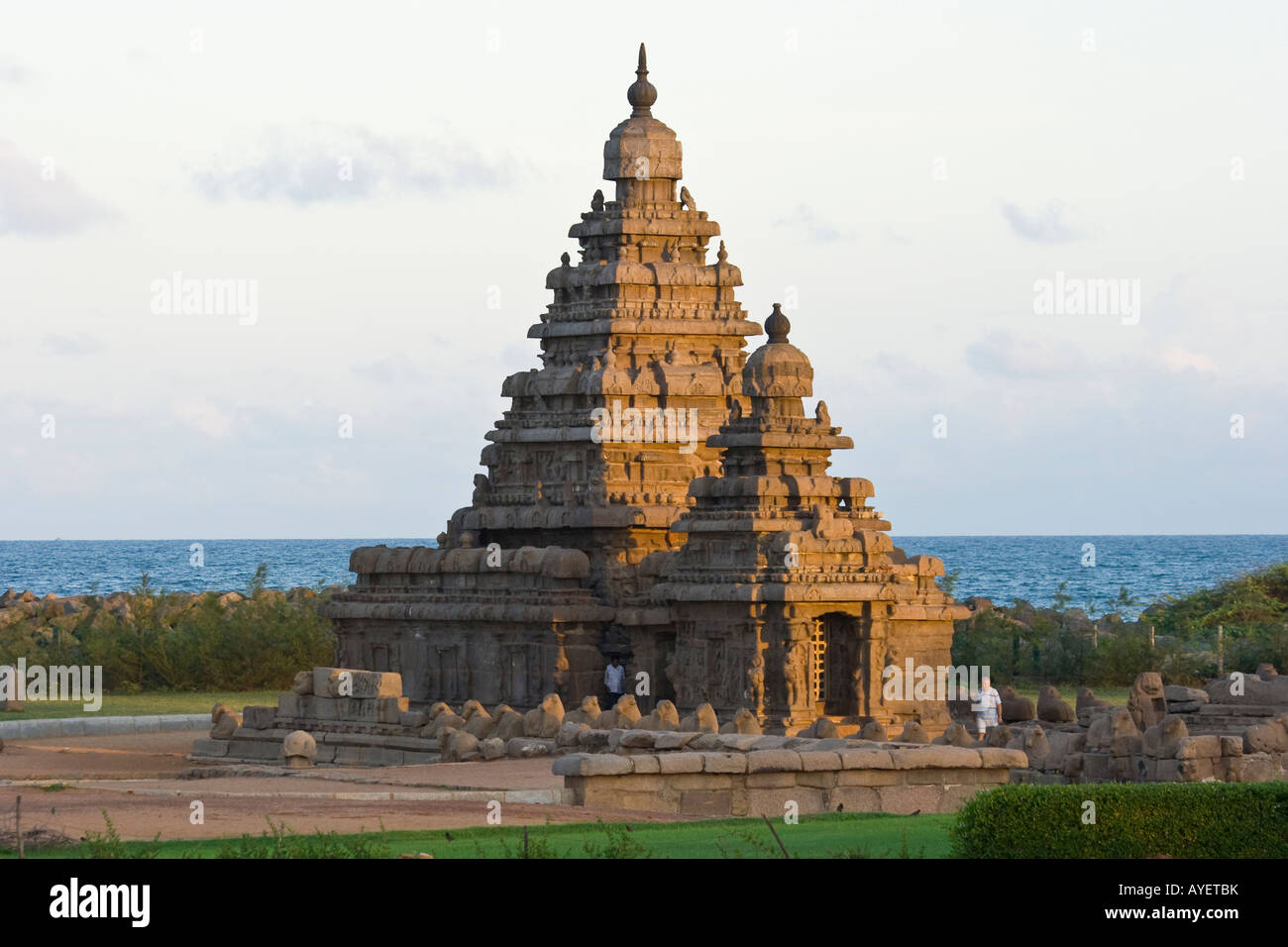 Coucher du soleil sur la rive sud de l'Inde à Mamallapuram Temple Banque D'Images