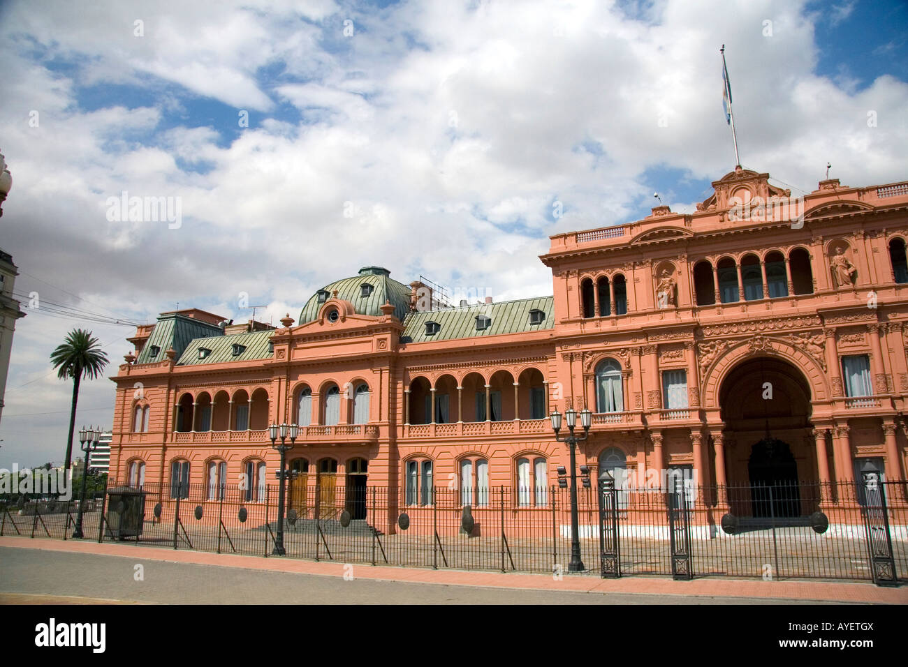 La Casa Rosada situé à l'extrémité est de la Plaza de Mayo à Buenos Aires, Argentine Banque D'Images