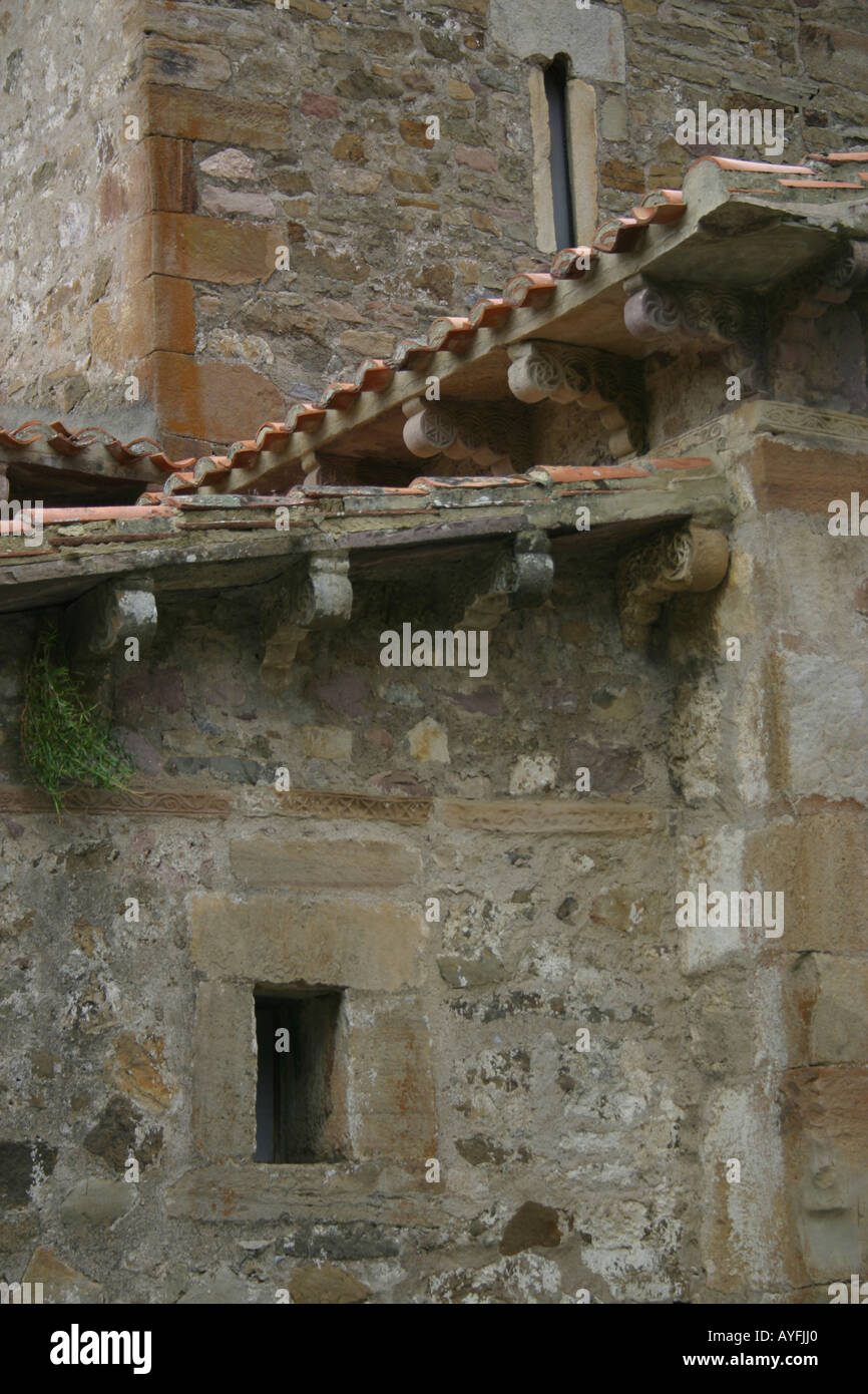 Église de Lebana dans la cordillère Cantabrique, Espagne Banque D'Images