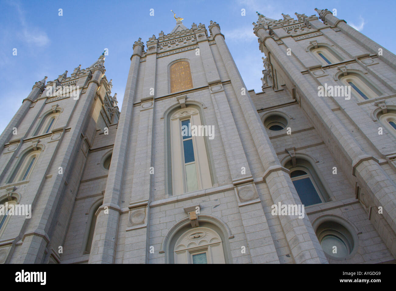 Temple Mormon avec statue en or de l'Ange Maroni Temple Square Salt Lake City Utah USA Banque D'Images