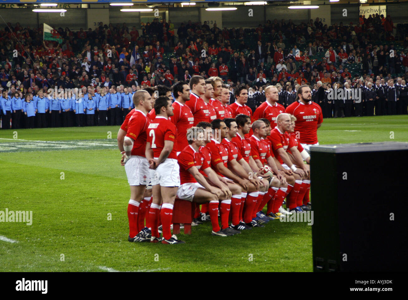 L'équipe de rugby gallois la queue pour la photo avant de le Pays de Galles v France, Grand Chelem à jour le Millenium Stadium, Cardiff, 2008 Banque D'Images