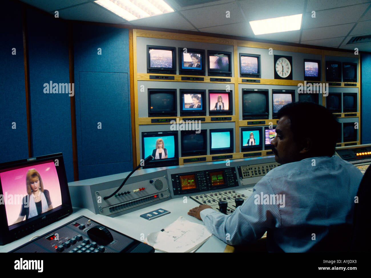 Dubai UAE Newsbroadcast chaînes de télévision Channel Control Room News Broadcaster Banque D'Images